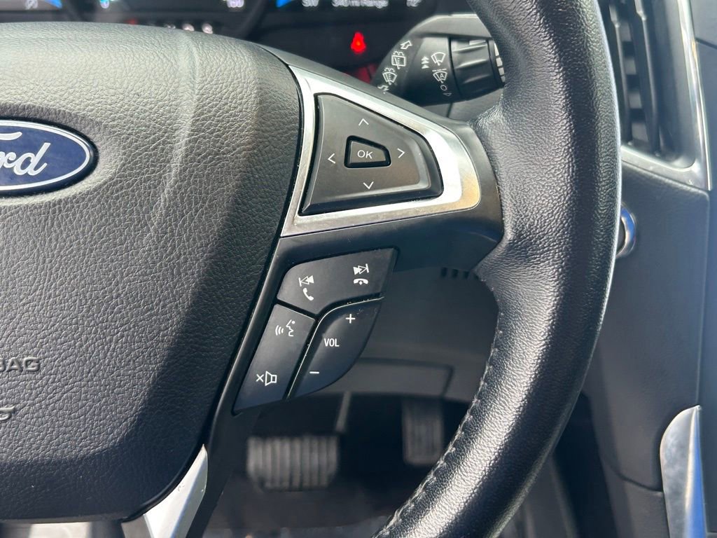 Certified 2022 Ford Edge Titanium image 40