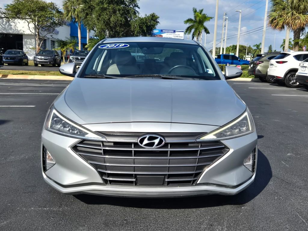 Used 2019 Hyundai Elantra Limited w/ Ultimate Package 02 image 2
