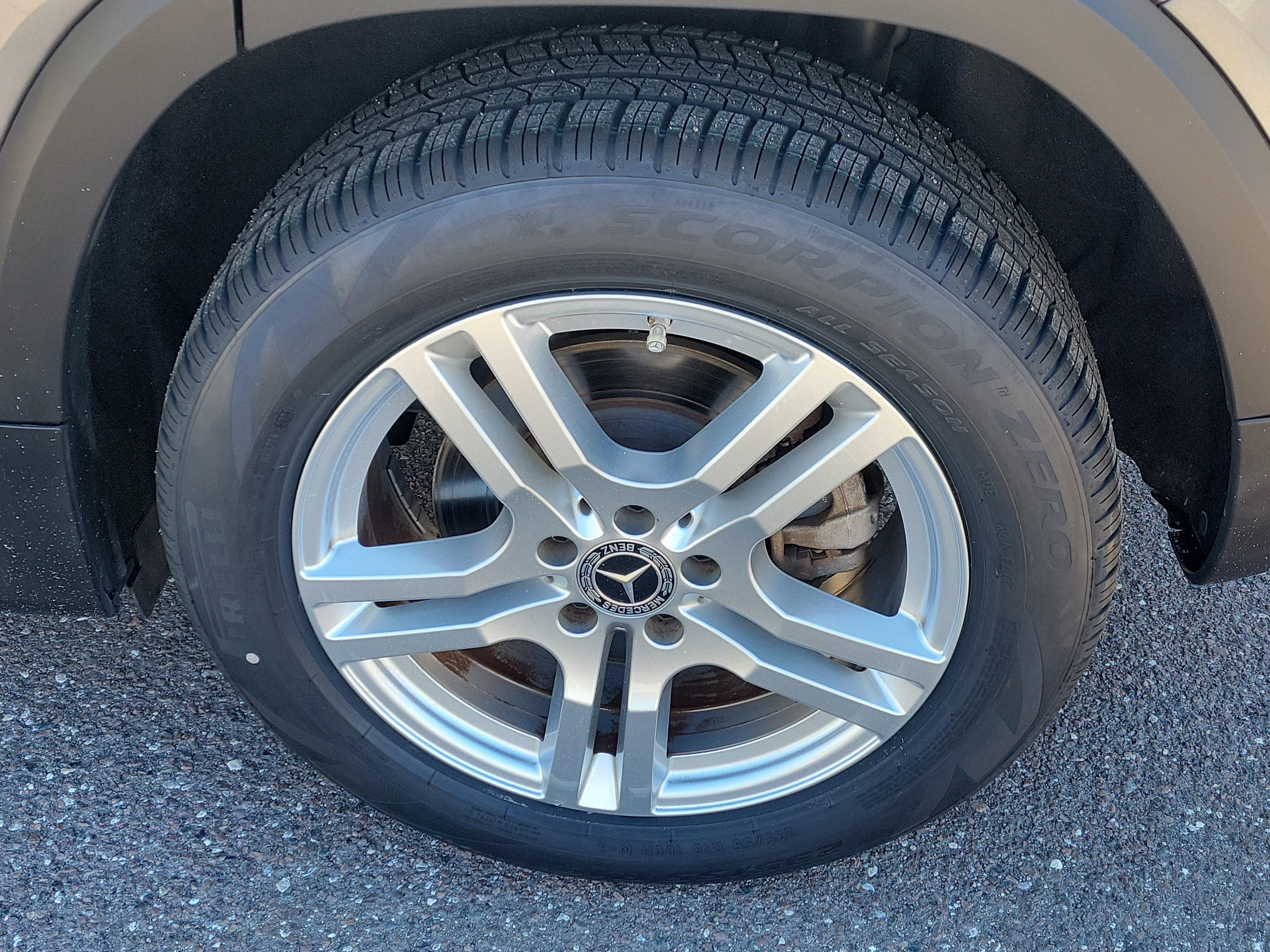 Certified 2021 Mercedes-Benz GLB 250 4MATIC image 5