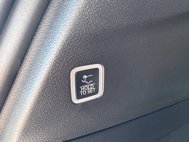 New 2027 Chrysler Pacifica Select FWD image 18