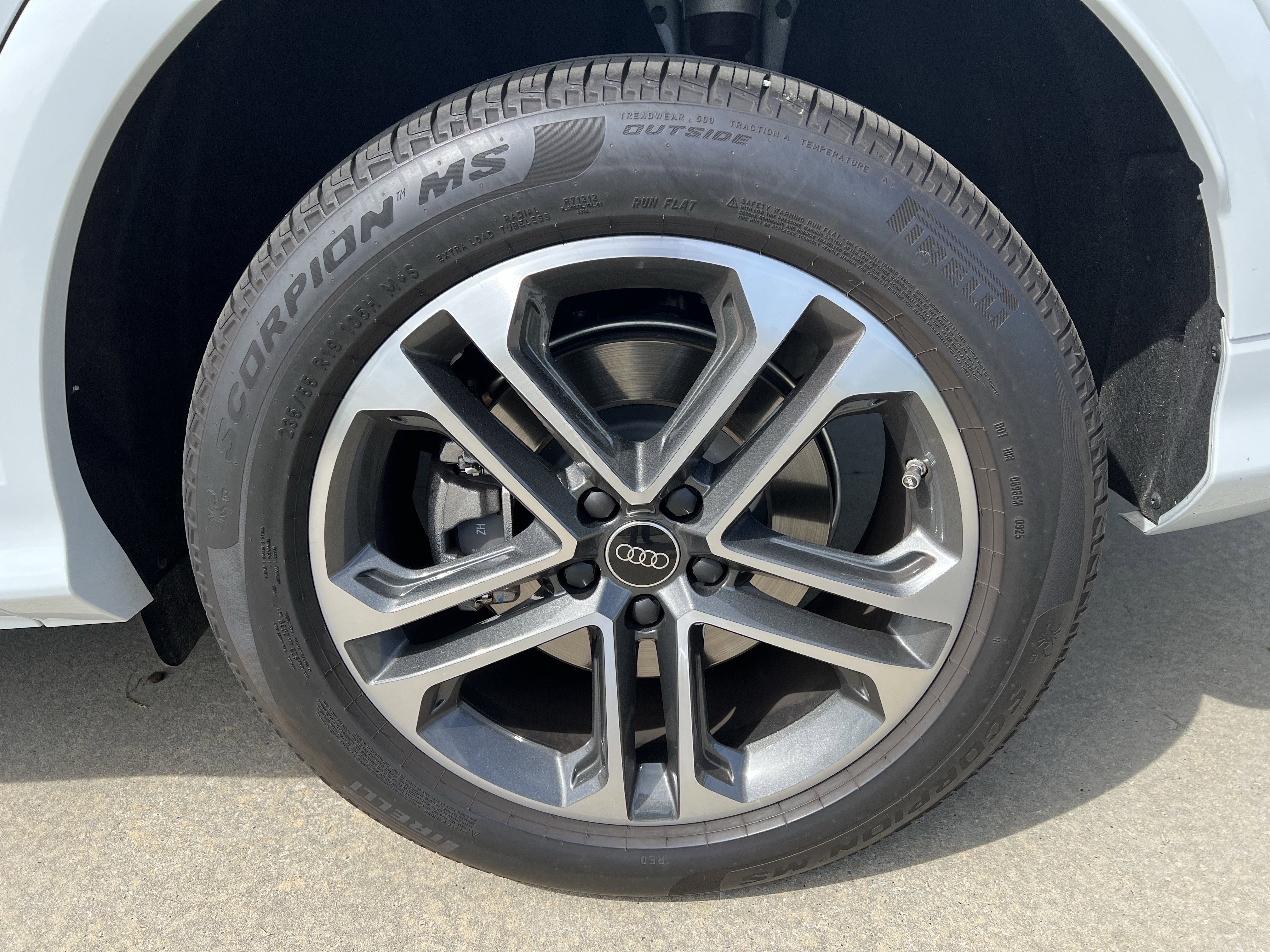 Used 2025 Audi Q5 Premium w/ Convenience Package AWD/4WD image 13