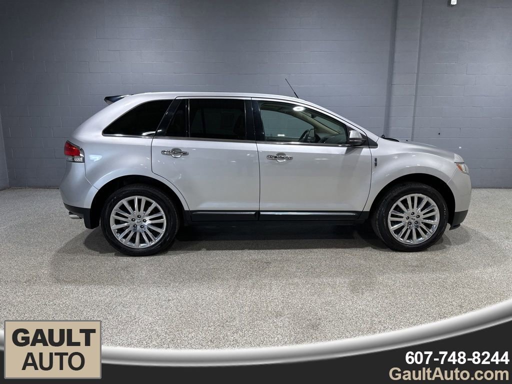 Used 2015 Lincoln MKX AWD w/ Equipment Group 102A image 2