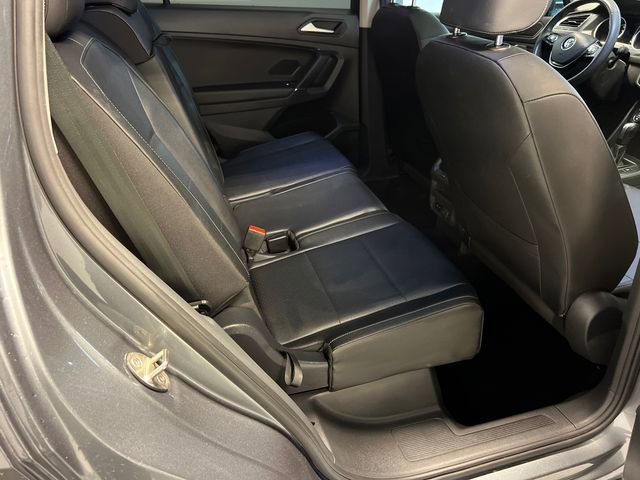 Certified 2020 Volkswagen Tiguan SE FWD image 12