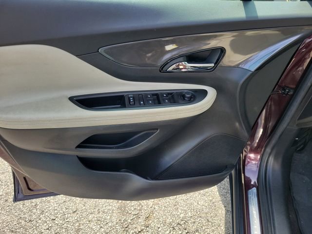 Used 2018 Buick Encore Essence FWD image 18