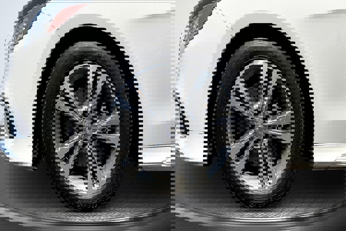 Used 2015 Mercedes-Benz E 350 4MATIC Wagon w/ Premium 1 Package image 9