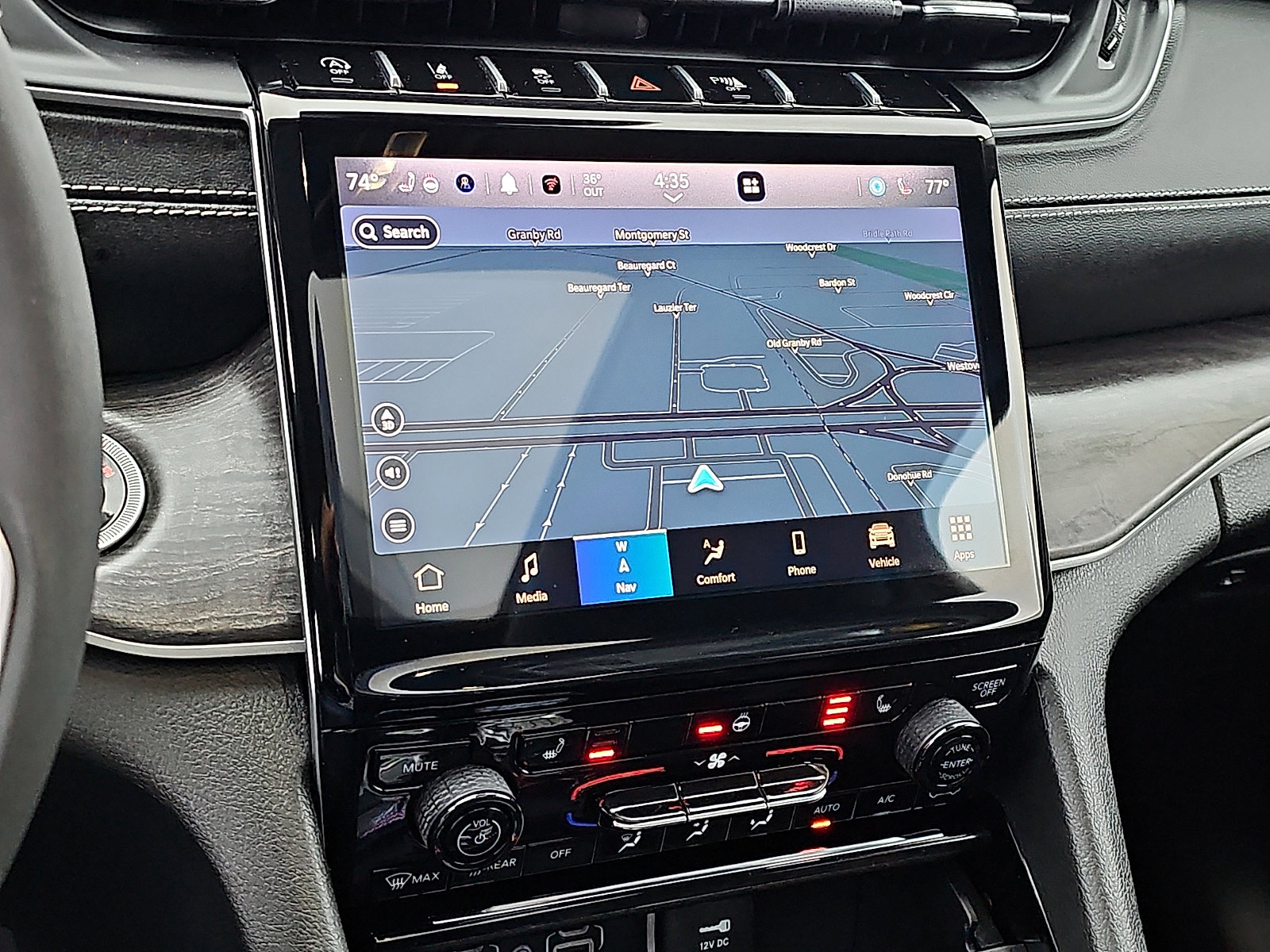 Used 2023 Jeep Grand Cherokee Limited image 18