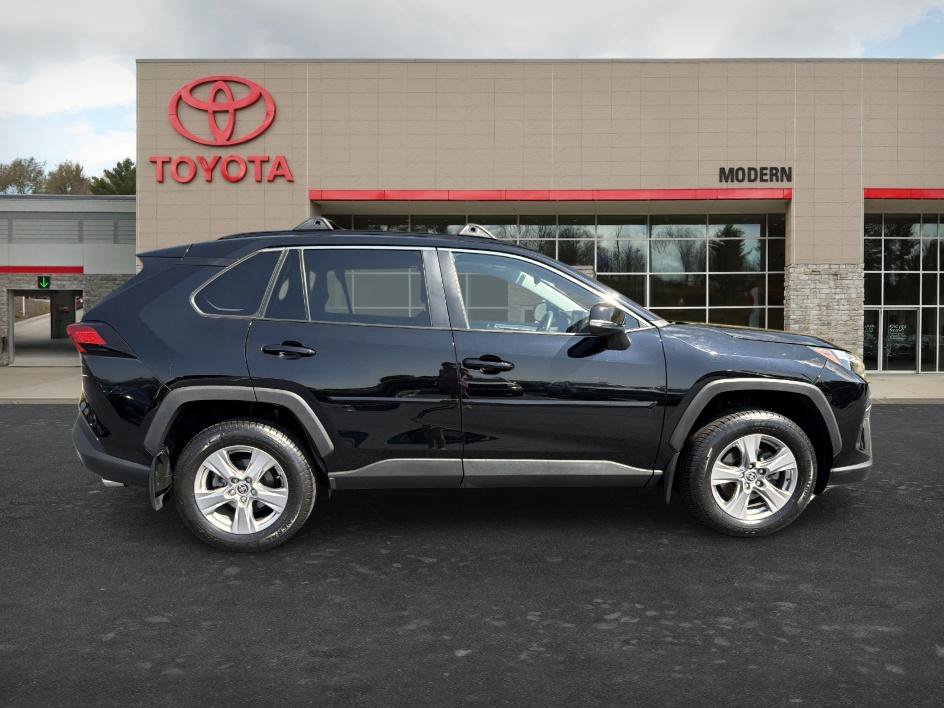Certified 2022 Toyota RAV4 XLE w/ Convenience Package AWD/4WD image 4