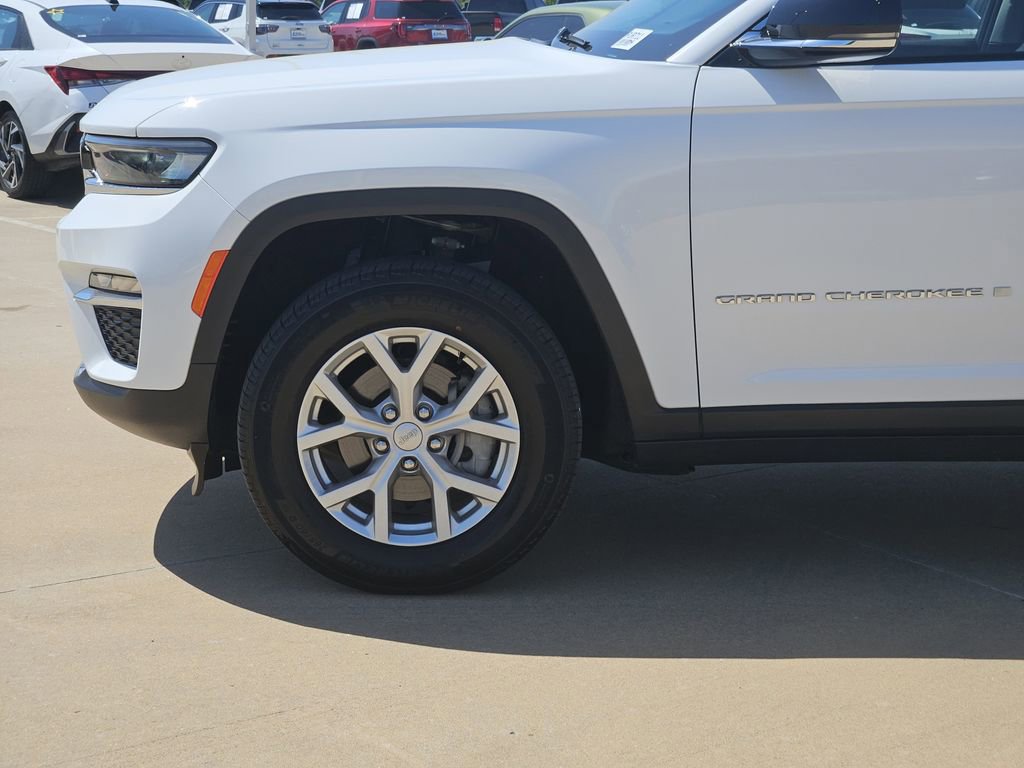 Used 2023 Jeep Grand Cherokee Limited RWD image 13