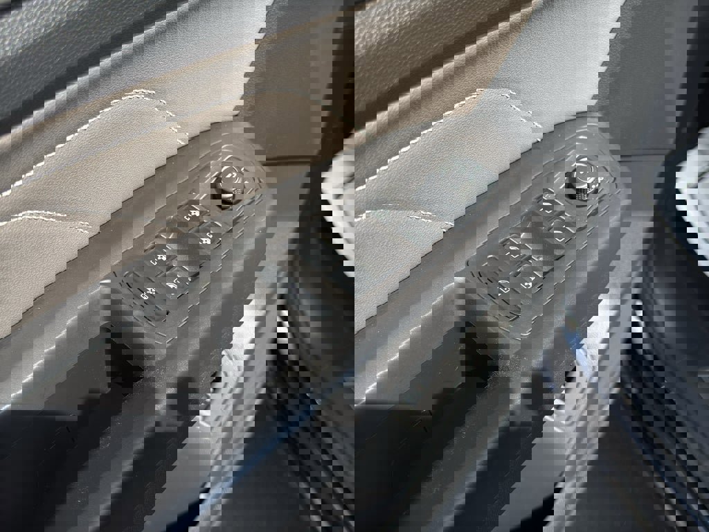 Used 2023 Volkswagen Atlas SE image 10