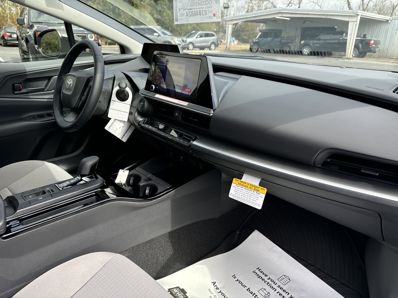 New 2024 Toyota Prius LE FWD image 33