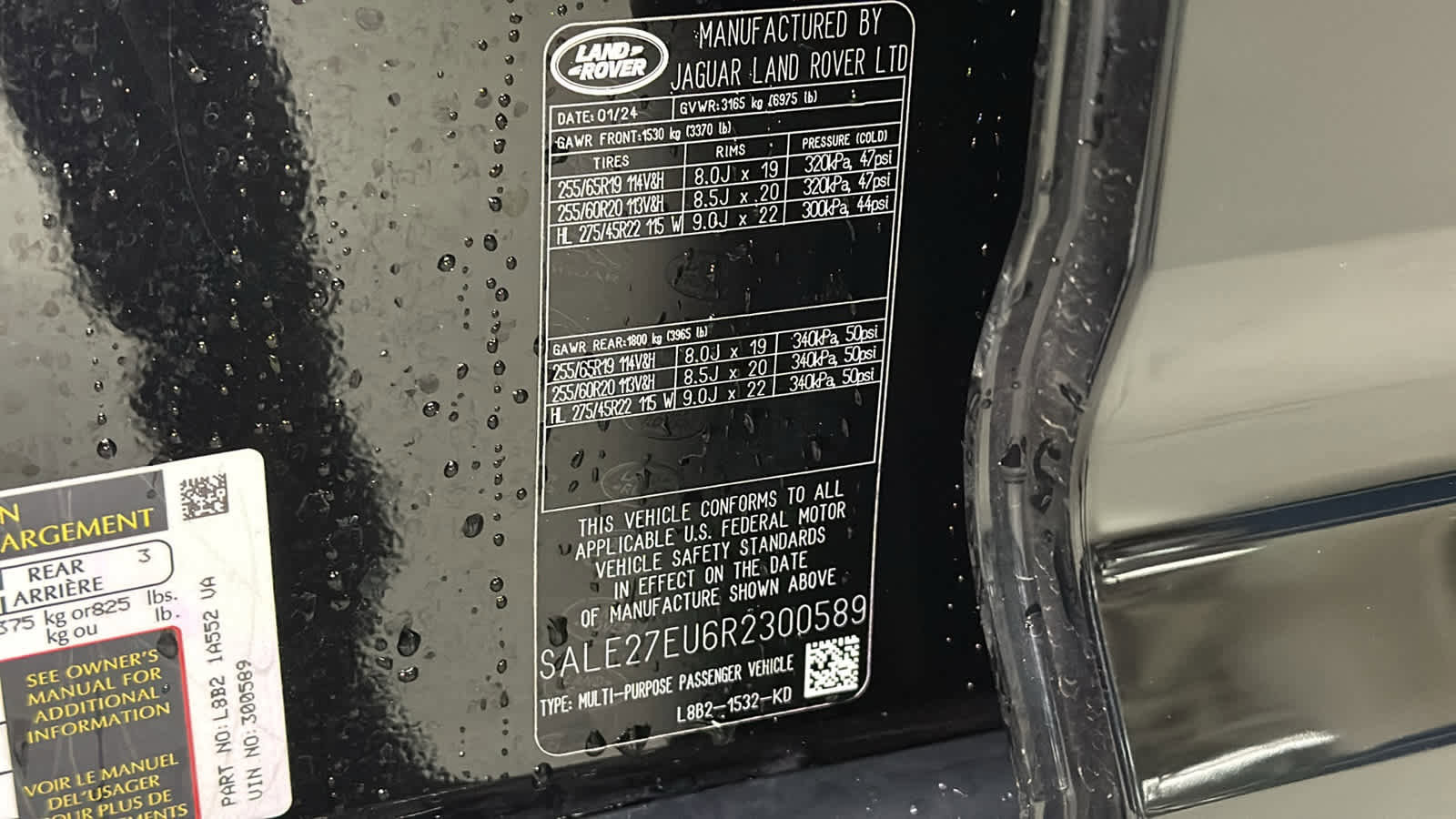 Used 2024 Land Rover Defender 110 X-Dynamic SE AWD/4WD image 11