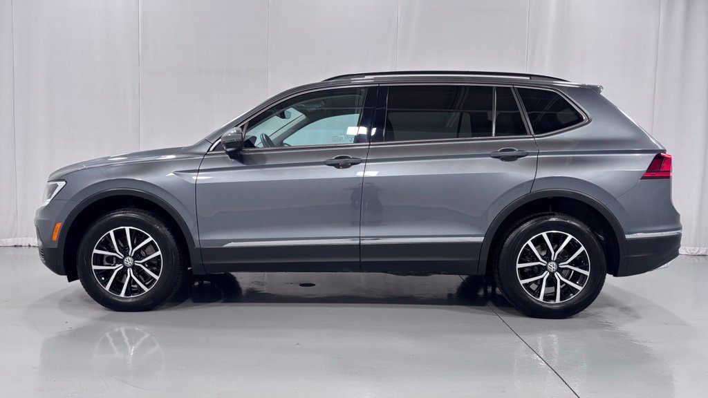 Used 2021 Volkswagen Tiguan SE AWD/4WD image 9