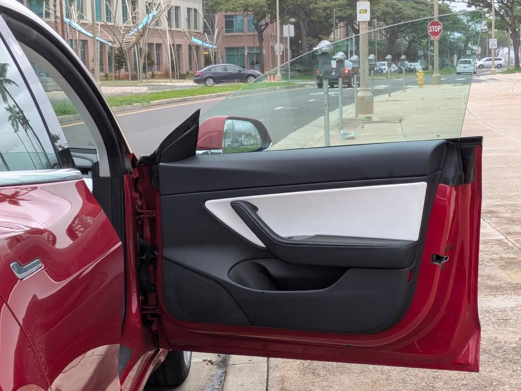 Used 2020 Tesla Model 3 Standard Range Plus RWD image 10