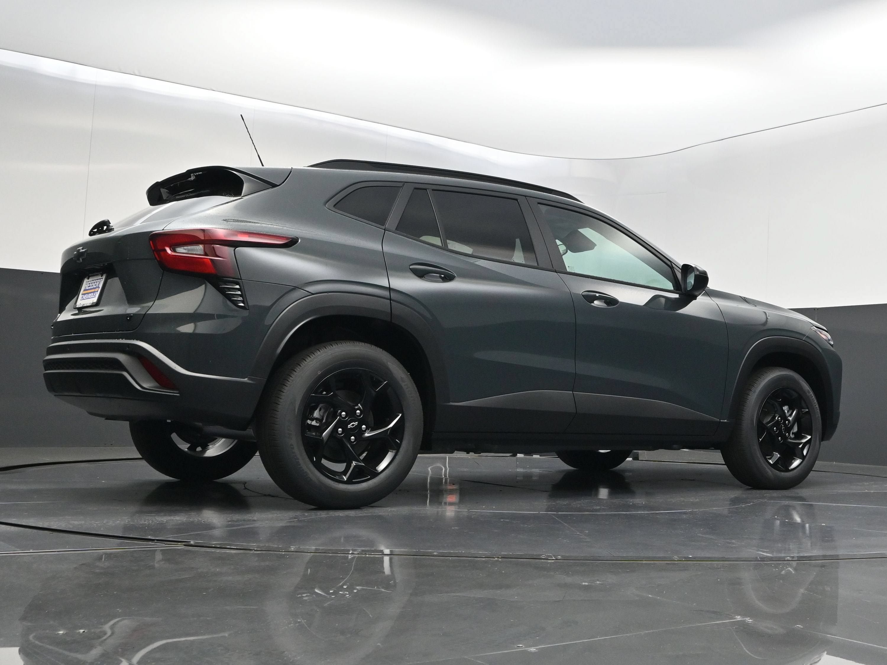 New 2026 Chevrolet Trax LT w/ Sunroof Package FWD image 45
