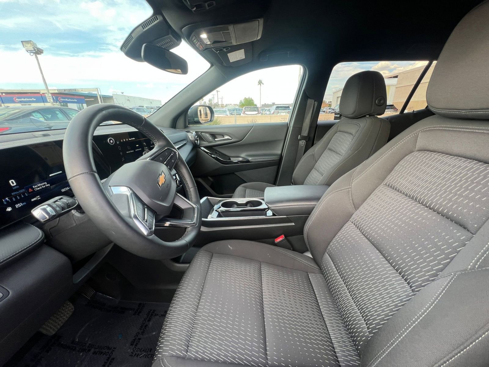 Used 2025 Chevrolet Equinox LT image 27