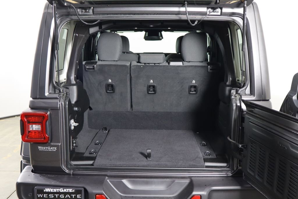 Used 2025 Jeep Wrangler Unlimited Sahara w/ Safety Group image 18