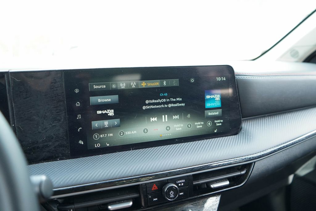 Used 2025 Nissan Kicks SR w/ SR Premium Package image 21