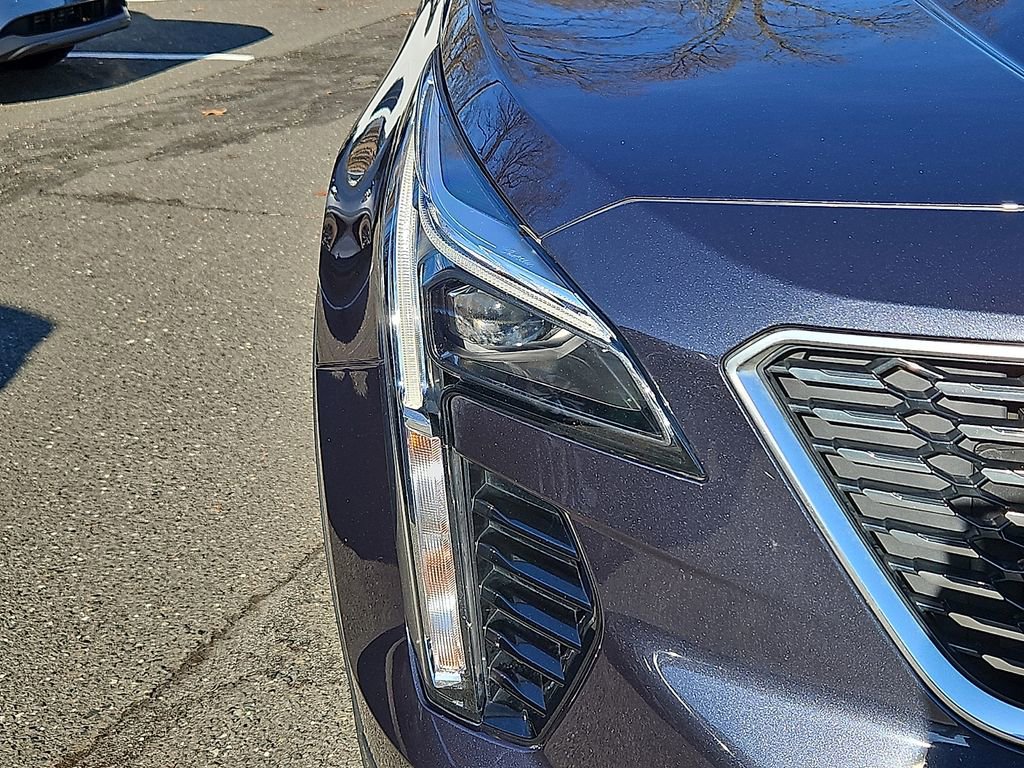 Used 2023 Cadillac XT4 Premium Luxury w/ Cold Weather Package image 10
