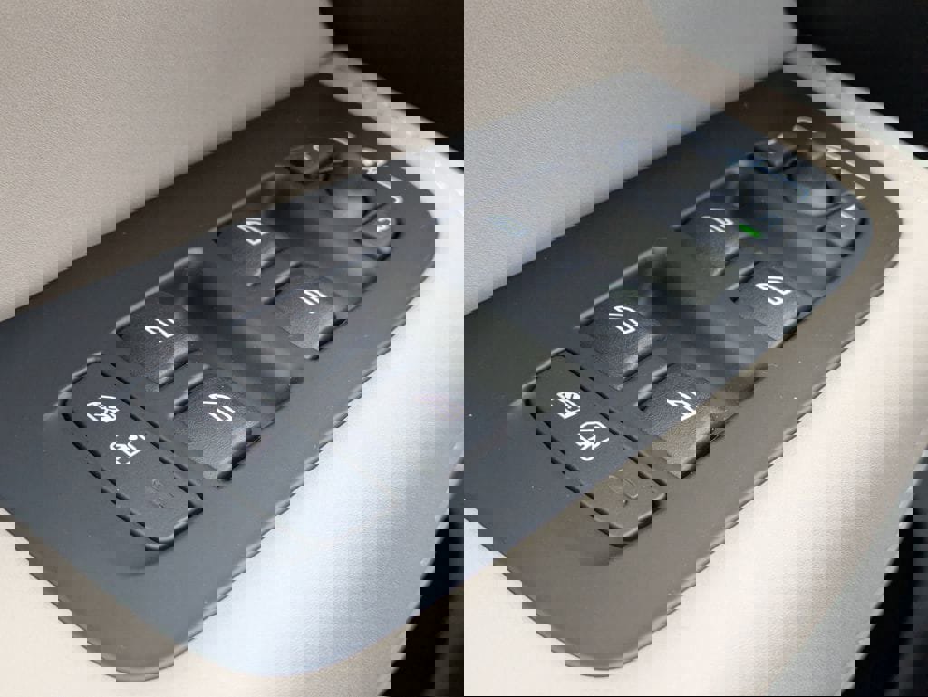 New 2026 Volvo XC60 T8 Core image 32