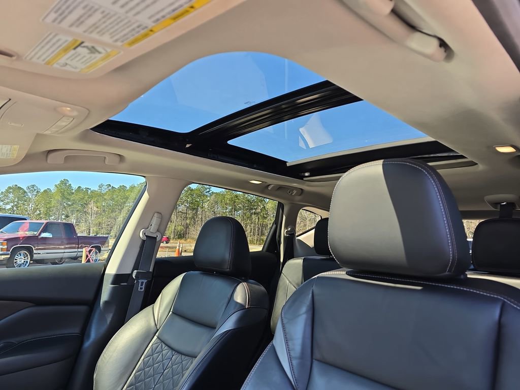 Used 2023 Nissan Murano Platinum w/ Cargo Package image 34