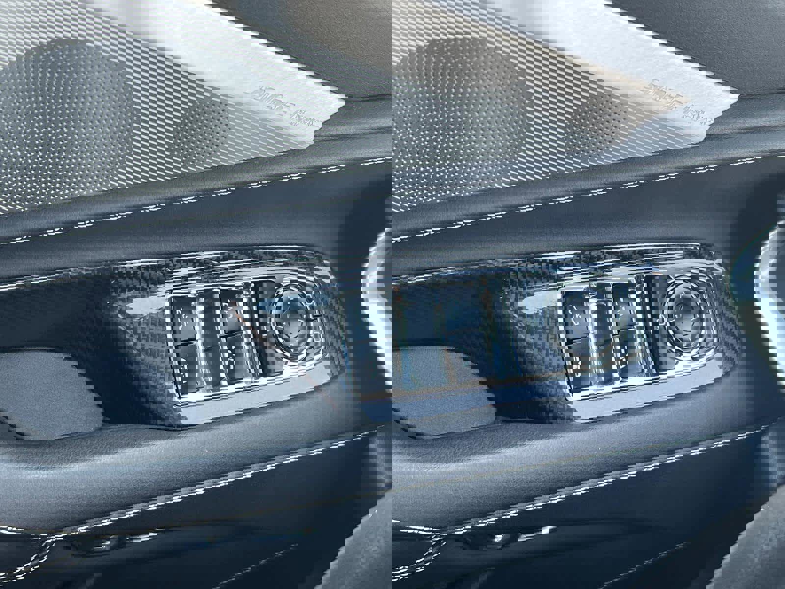 Certified 2021 Chevrolet Corvette Stingray Preferred Conv w/ Z51 Performance Package image 22