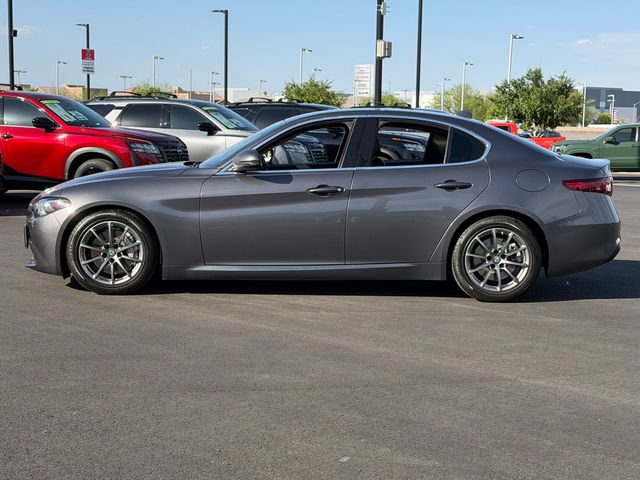 Used 2019 Alfa Romeo Giulia RWD image 2