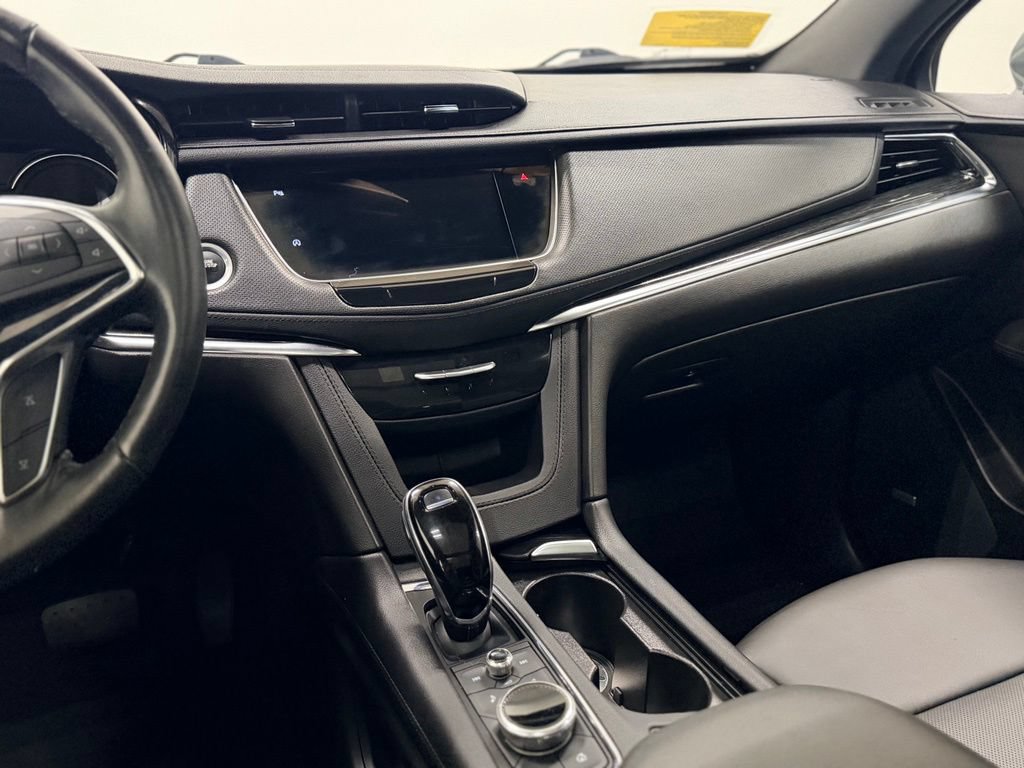 Used 2022 Cadillac XT5 Premium Luxury AWD/4WD image 16