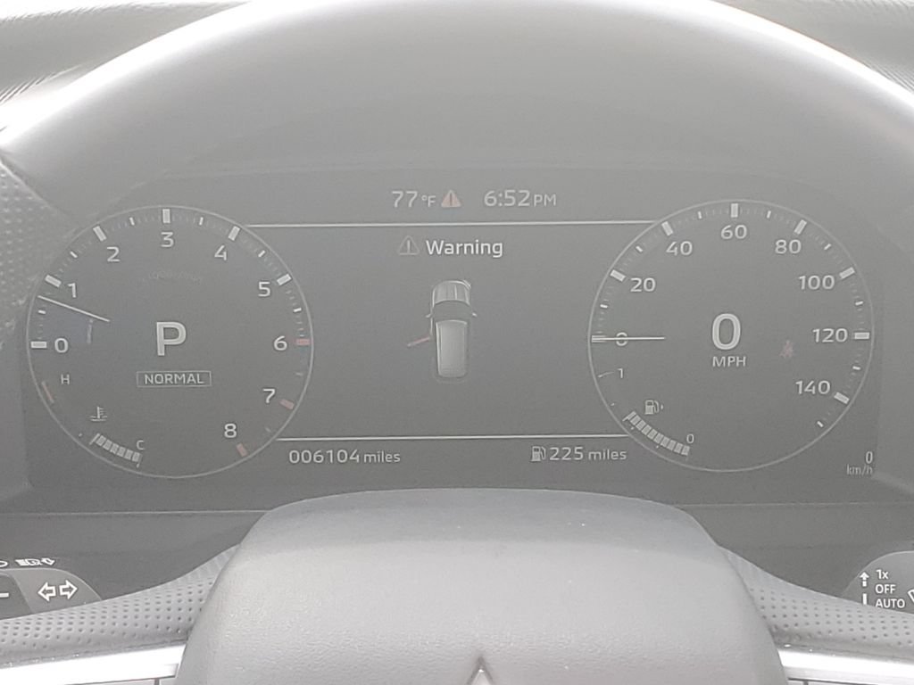 Used 2024 Mitsubishi Outlander SE AWD/4WD image 16