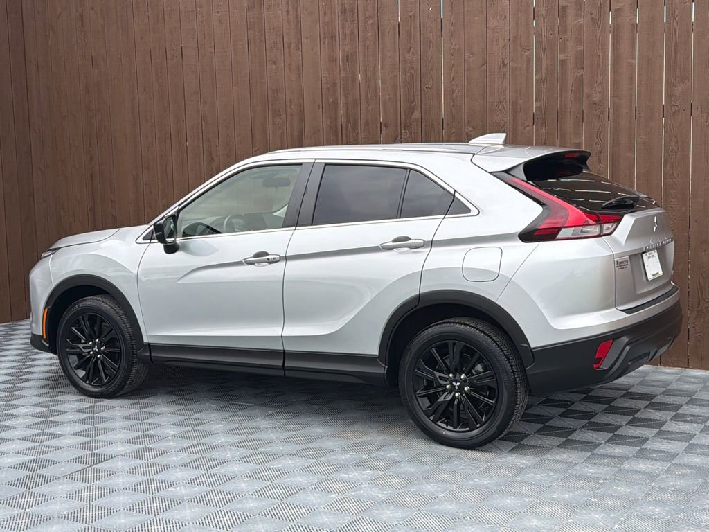 Used 2024 Mitsubishi Eclipse Cross LE image 13