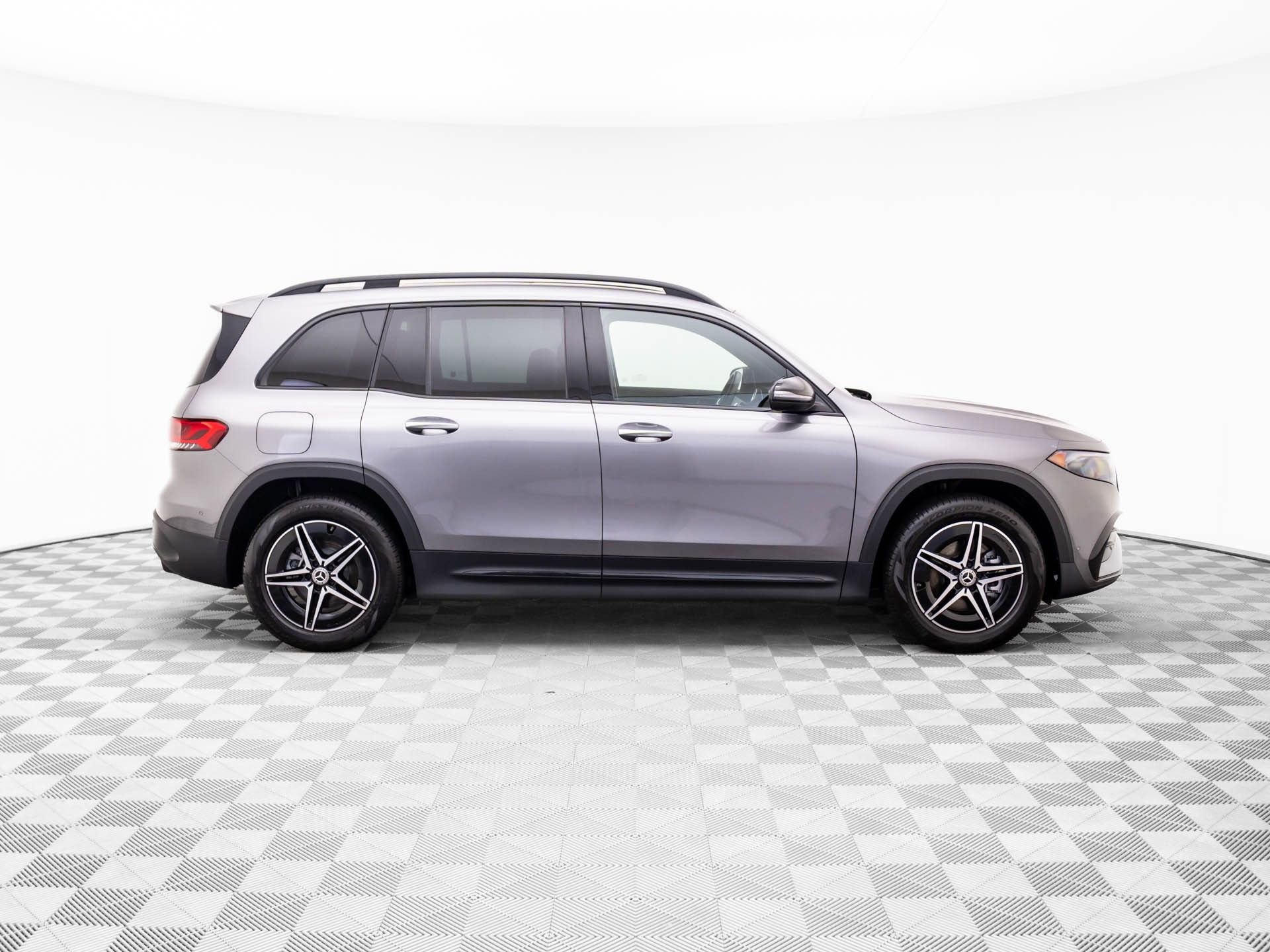 Certified 2023 Mercedes-Benz EQB 300 4MATIC image 7