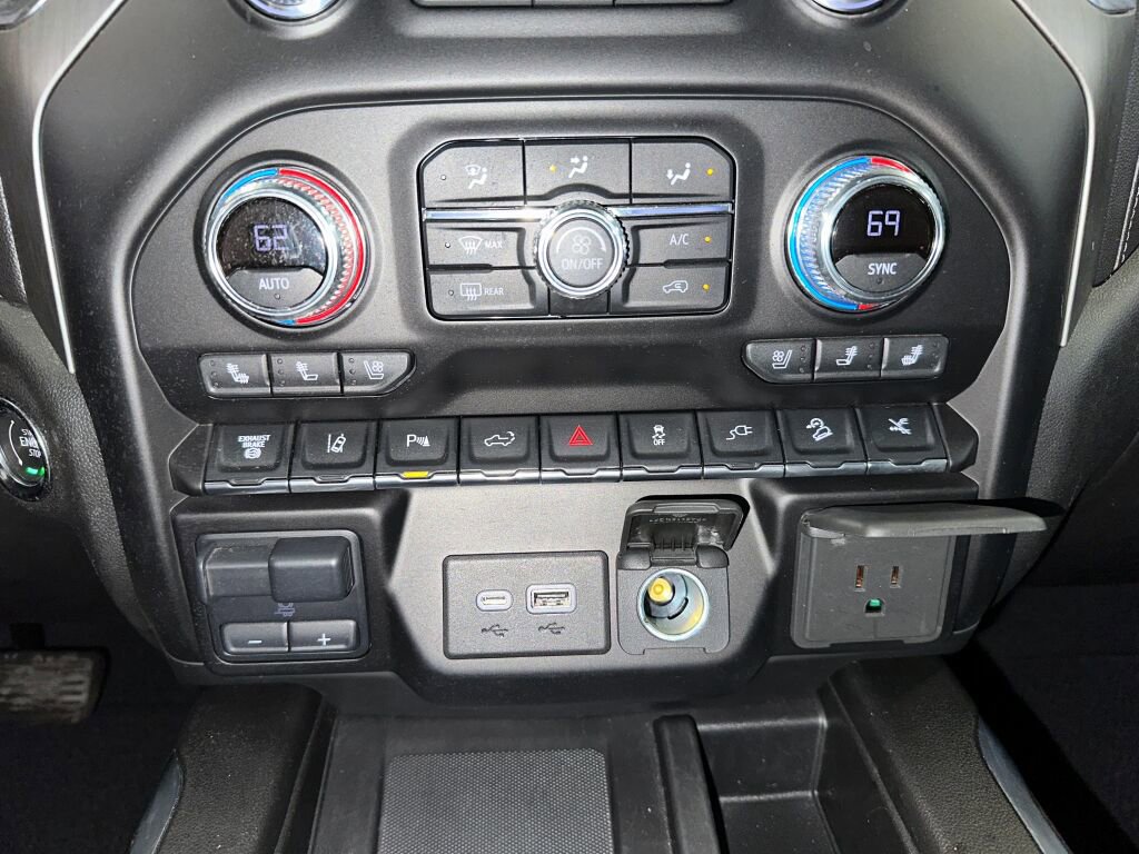 Certified 2021 GMC Sierra 3500 Denali w/ Denali Ultimate Package image 15