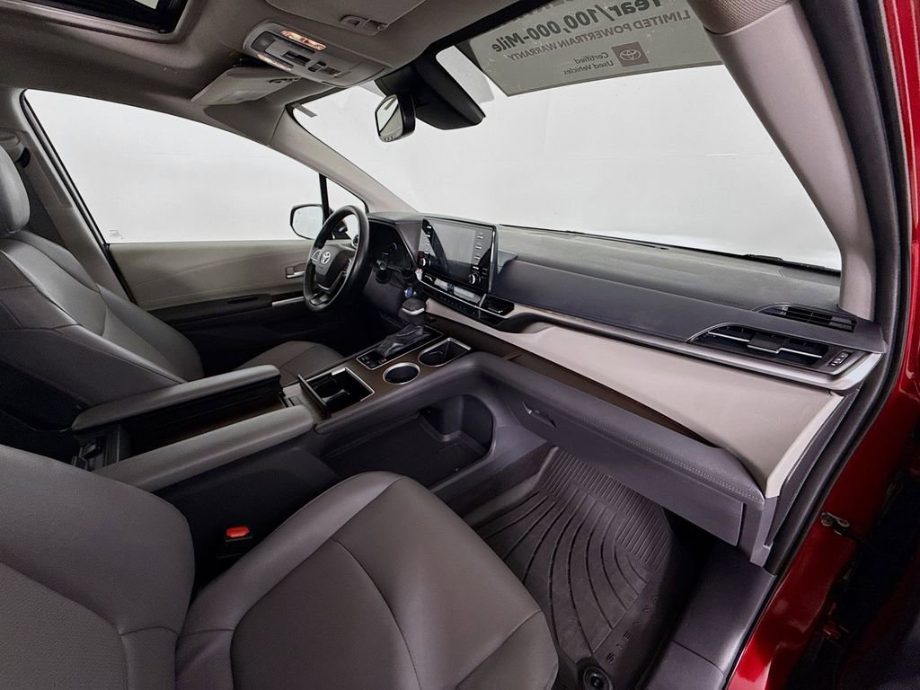 Certified 2022 Toyota Sienna XLE image 37