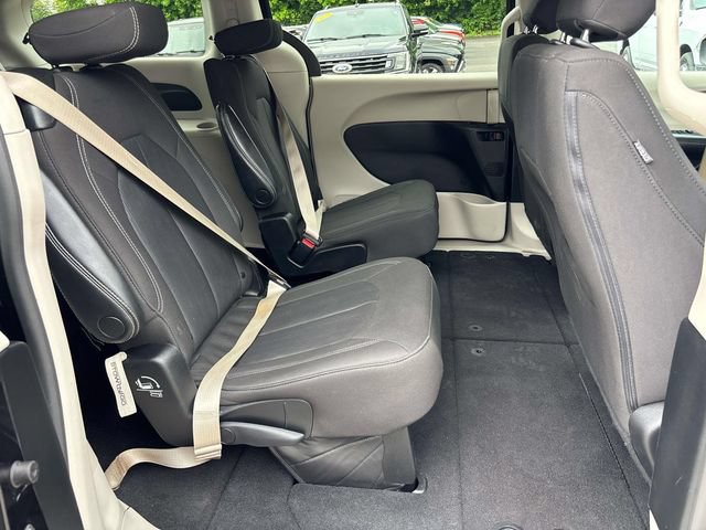 Used 2023 Chrysler Voyager LX FWD image 22