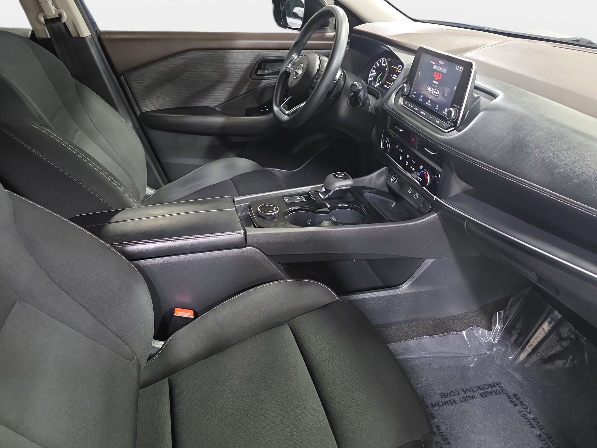 Used 2023 Nissan Rogue S image 10