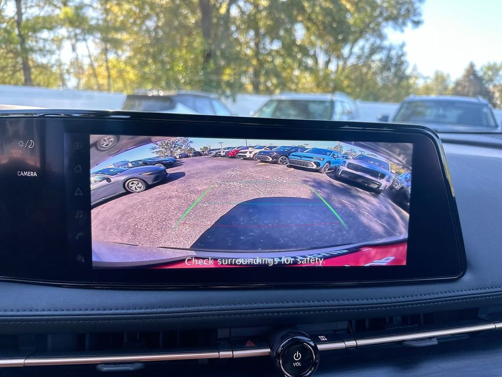 Used 2023 Nissan Ariya AWD image 31