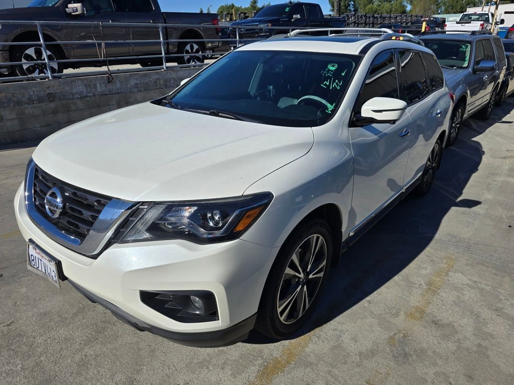 Used 2020 Nissan Pathfinder Platinum image 5