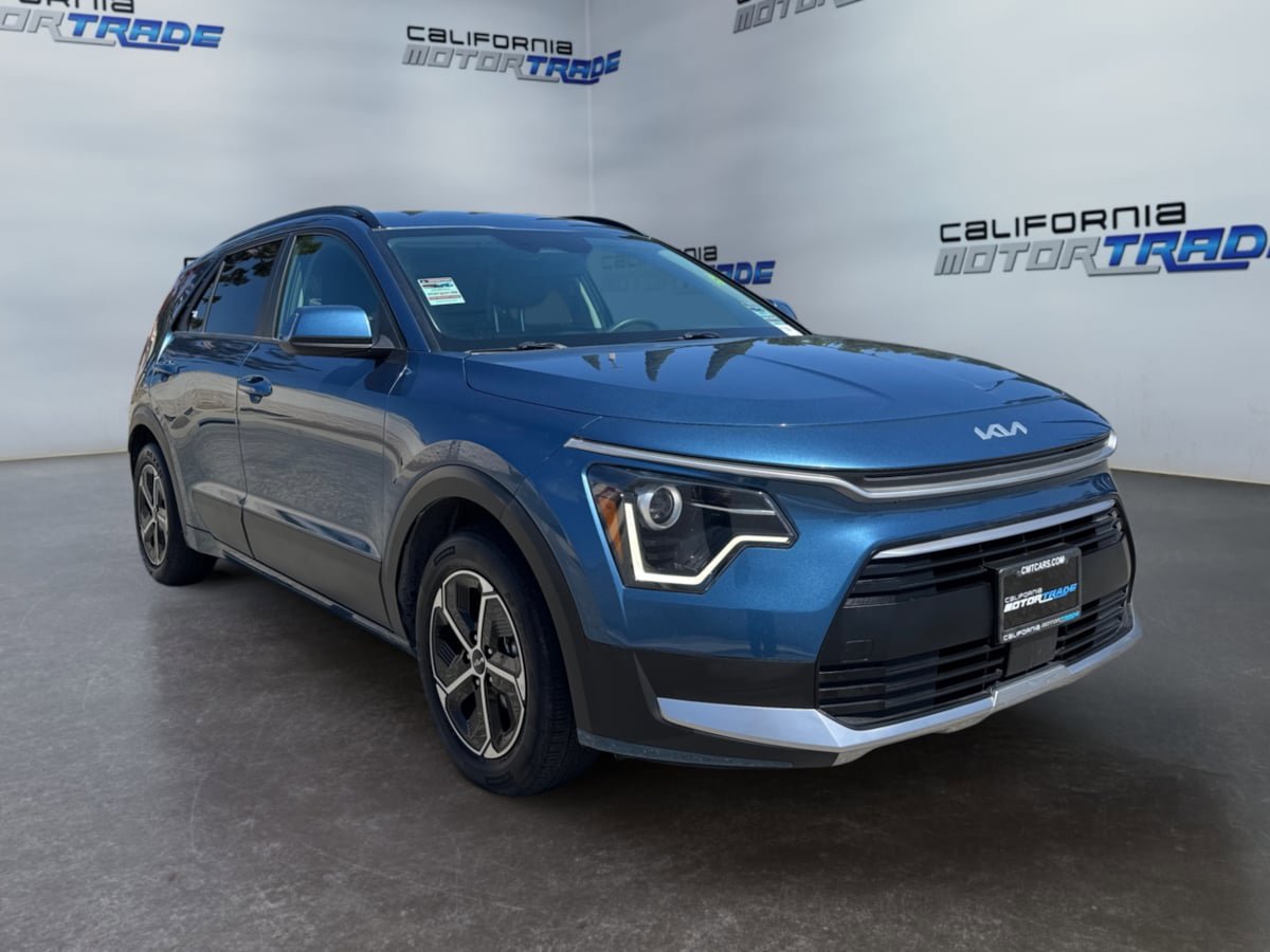 Used 2024 Kia Niro EX FWD image 3