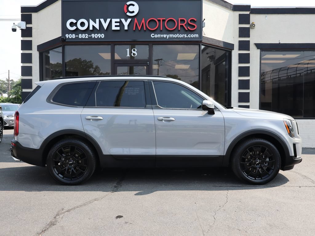 Used 2022 Kia Telluride SX w/ SX Prestige Package AWD/4WD image 9