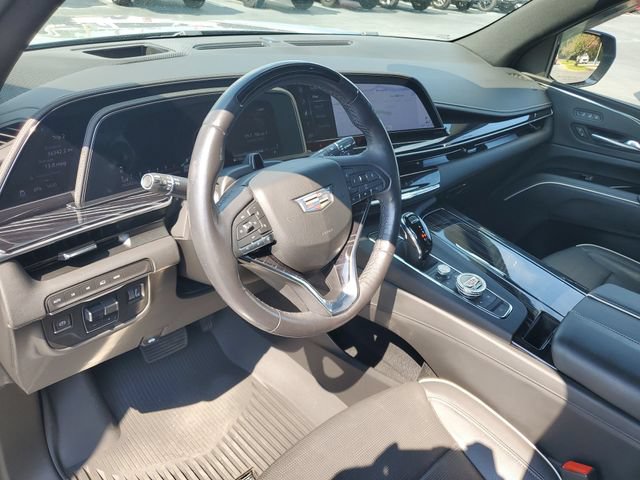 Used 2023 Cadillac Escalade Sport w/ LPO, ONYX Package AWD/4WD image 19