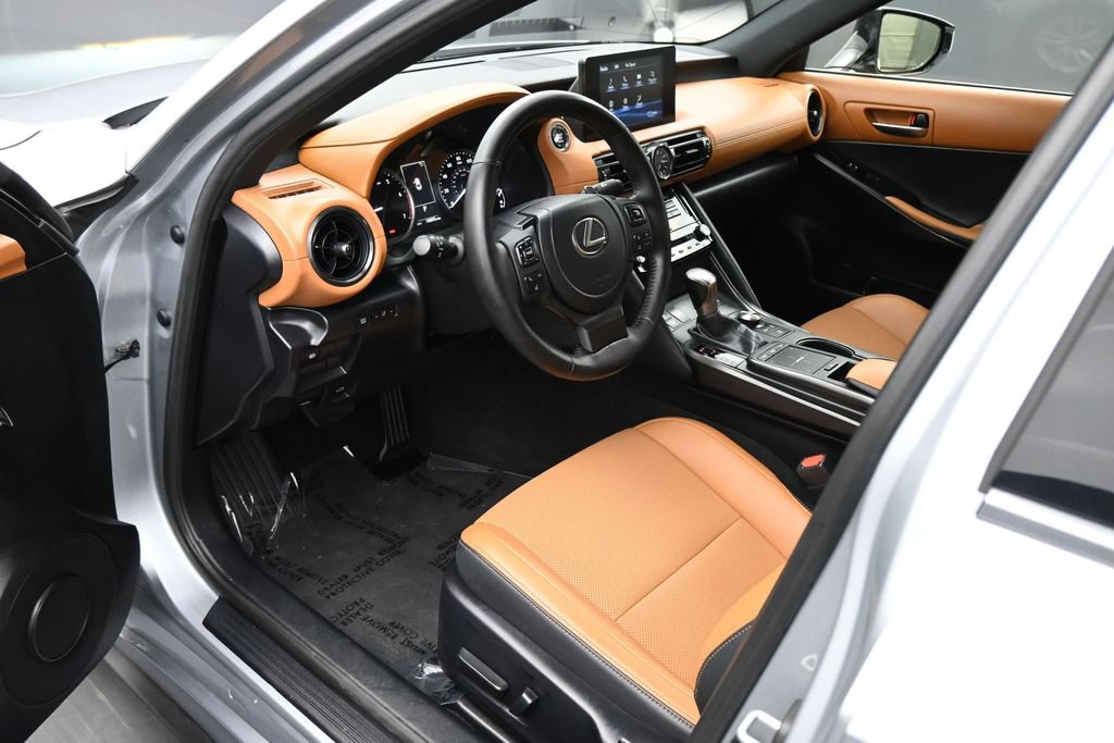 Used 2024 Lexus IS 300 w/ Comfort Package RWD image 2