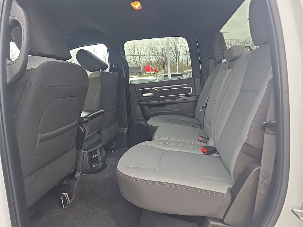 Used 2024 RAM 3500 Big Horn AWD/4WD image 30