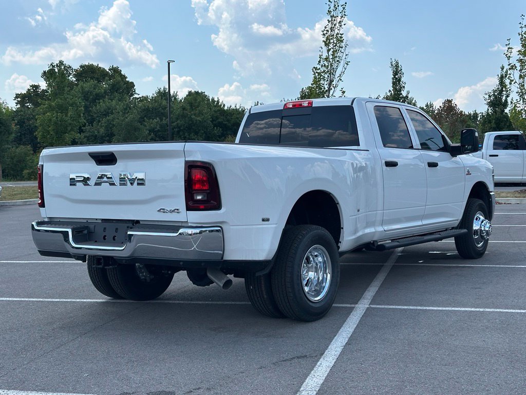 New 2026 RAM 3500 Tradesman AWD/4WD image 7