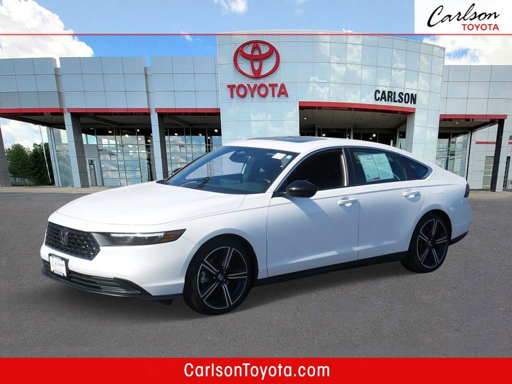 Used 2024 Honda Accord Sport image 1