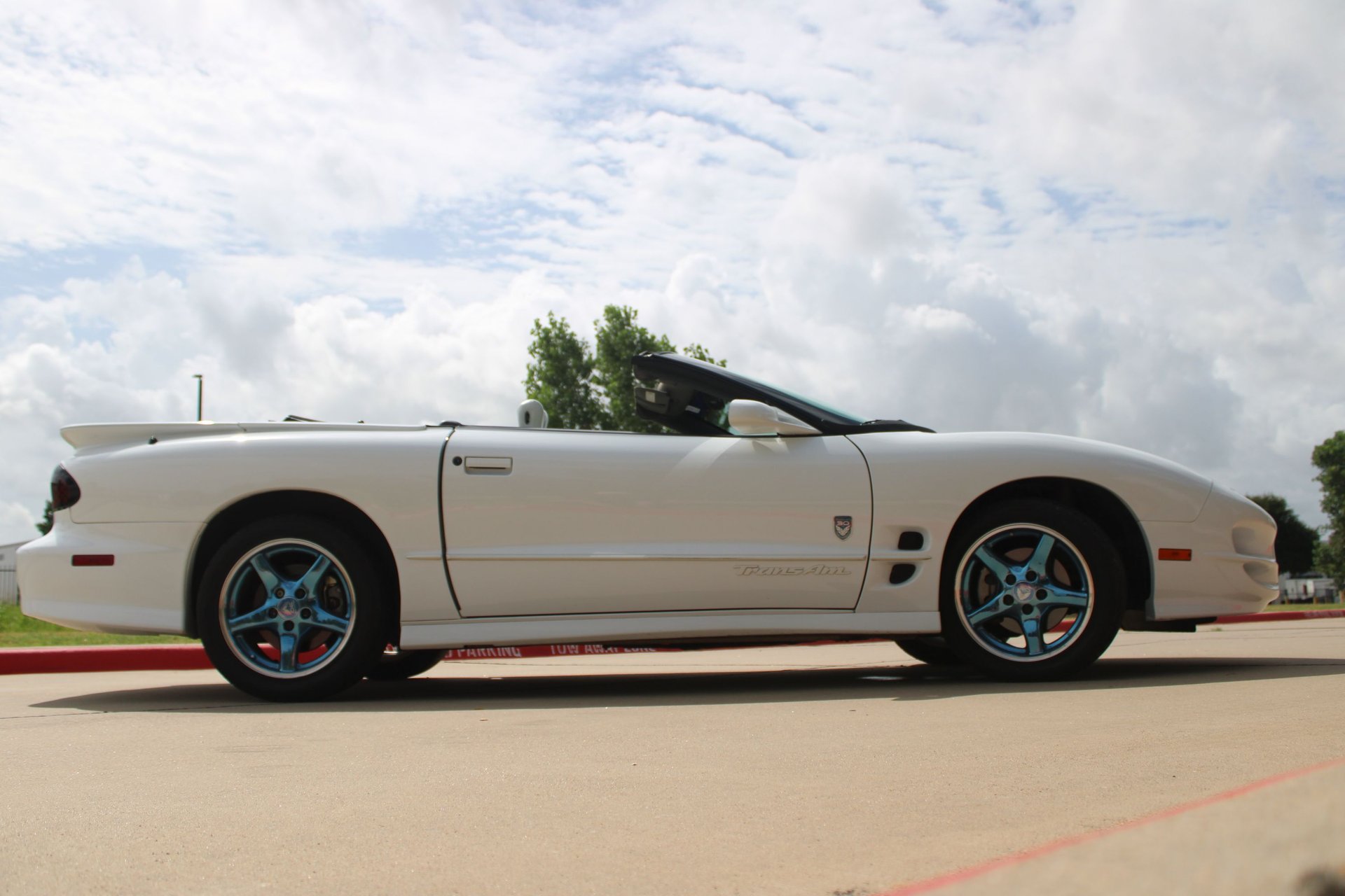 Used 1999 Pontiac Firebird Trans Am RWD image 19
