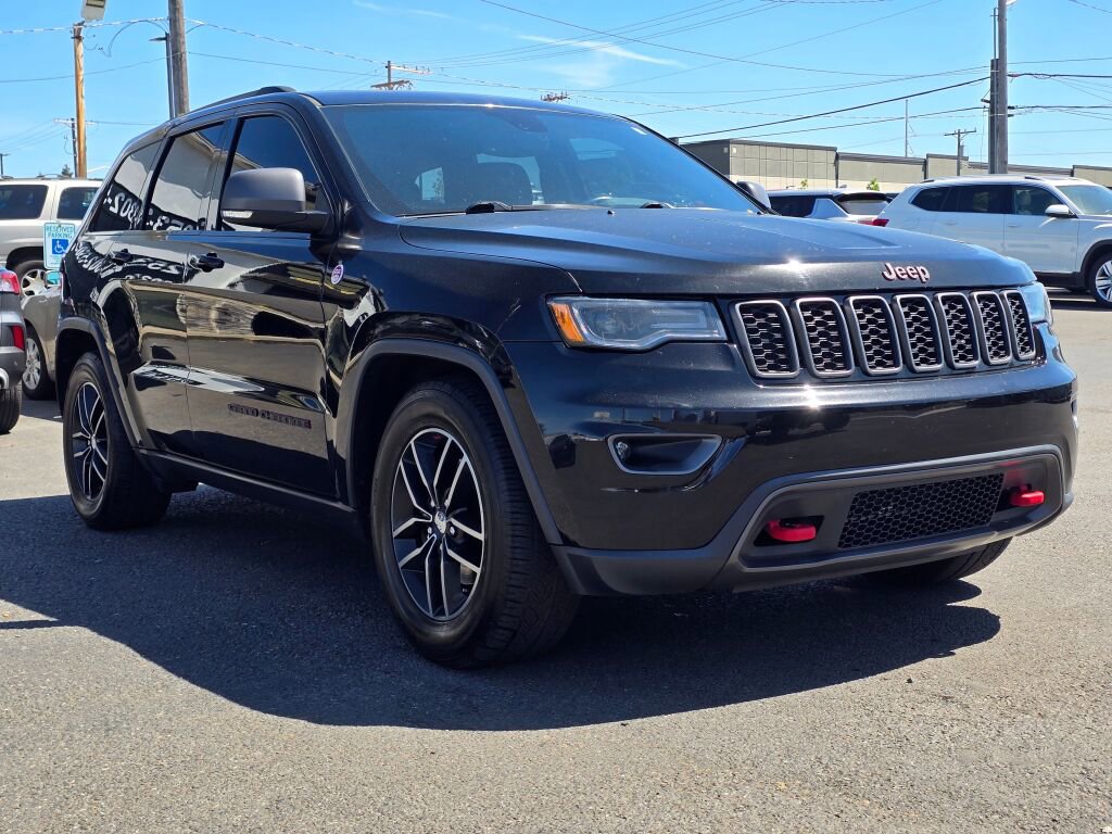 Used 2017 Jeep Grand Cherokee Trailhawk w/ Trailhawk Luxury Group AWD/4WD image 4