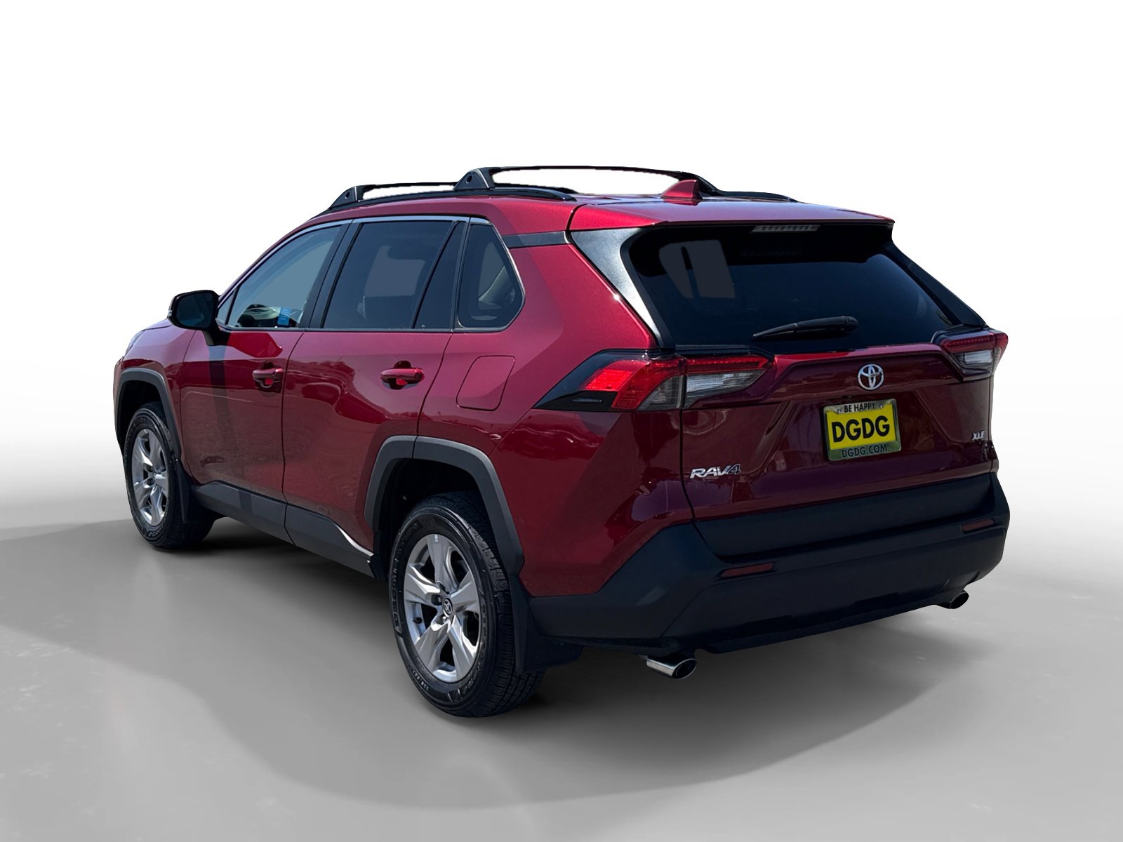 Used 2025 Toyota RAV4 XLE w/ Convenience Package FWD image 3