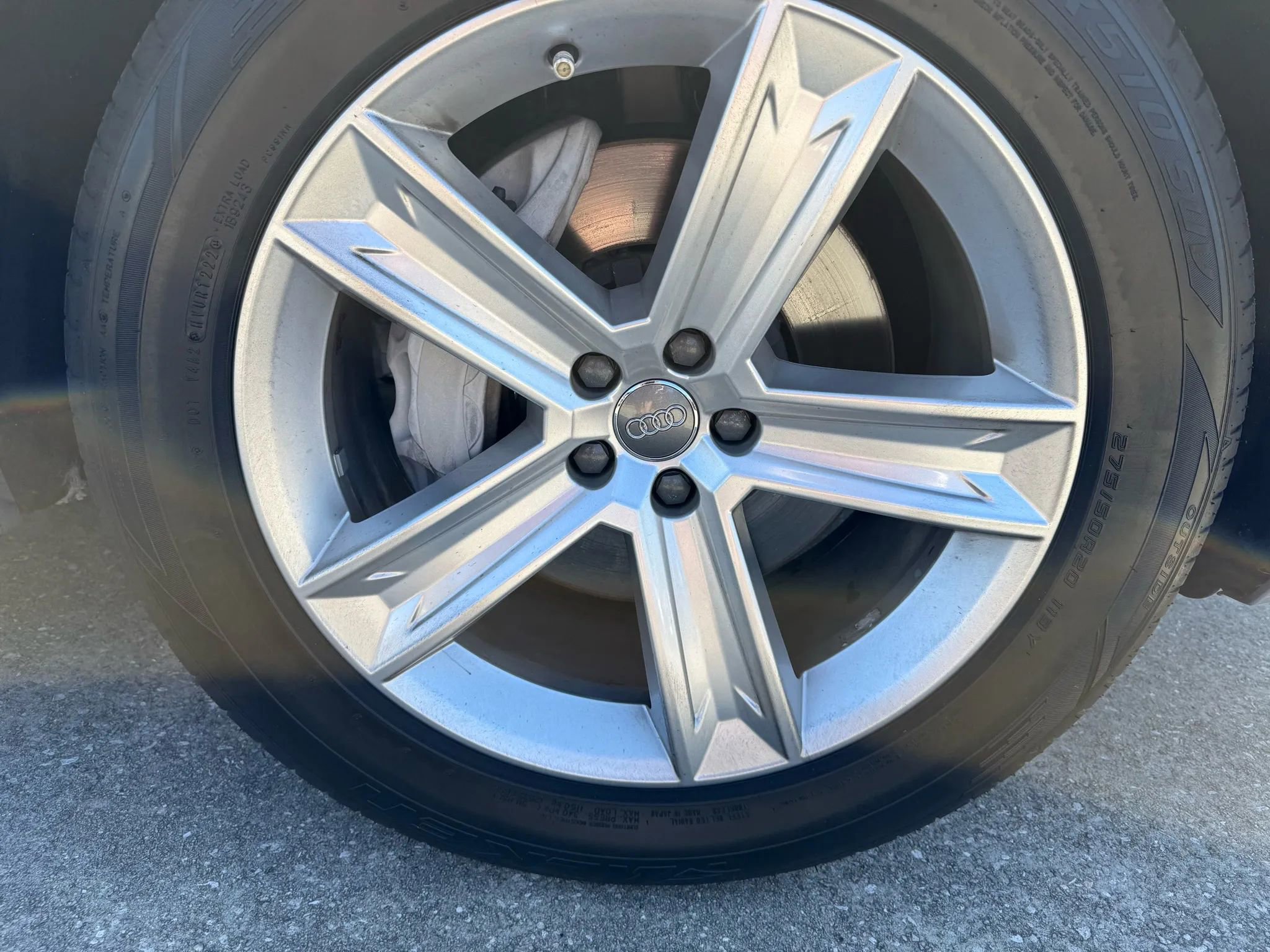 Used 2019 Audi Q8 Premium w/ Convenience Package image 9