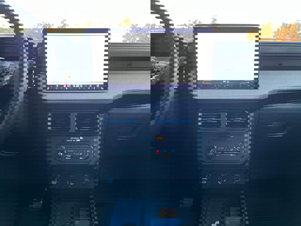 New 2025 Ford Maverick XLT w/ XLT Luxury Package image 25