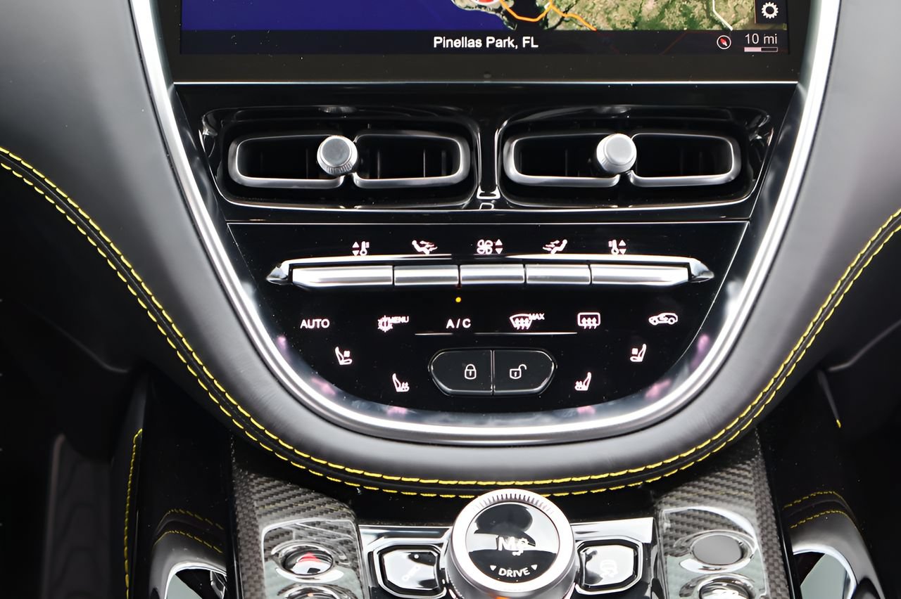 Used 2023 Aston Martin DBX 707 AWD/4WD image 17