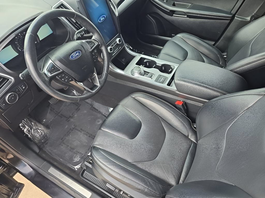 Used 2022 Ford Edge Titanium AWD/4WD image 9